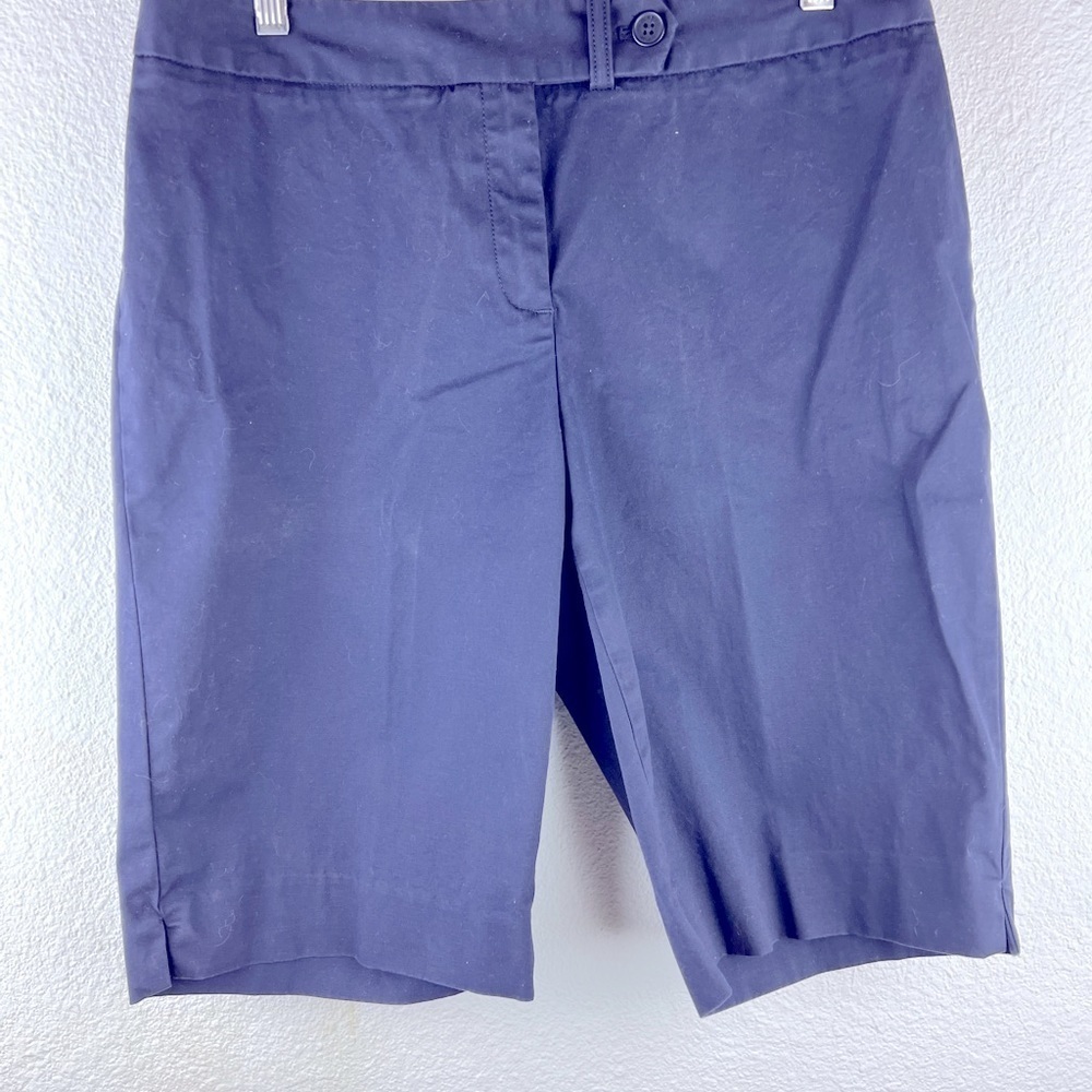JONES NEW YORK Navy Bermudas. Button zip closure. 1 back button pocket …